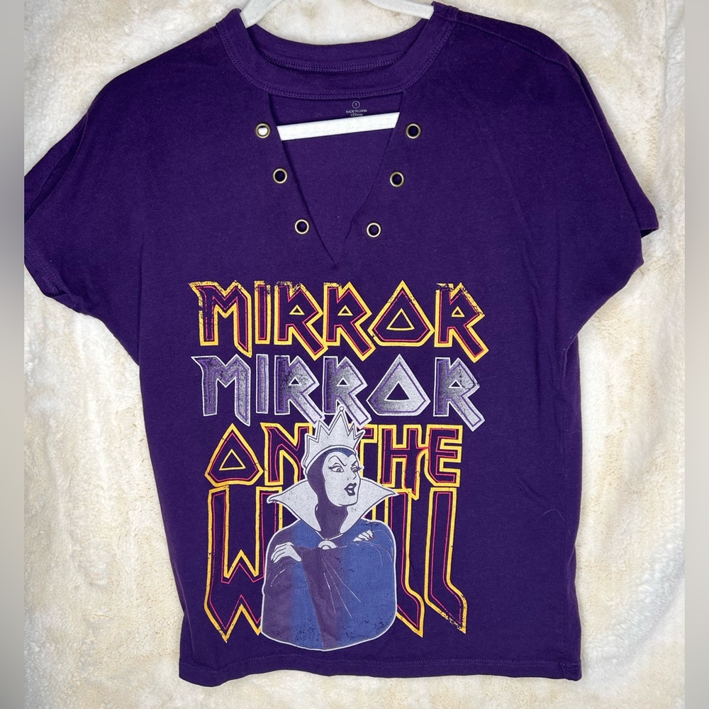 Disney Boutique Evil Queen Ladies Medium Purple Short Sleeve V-Neck Top